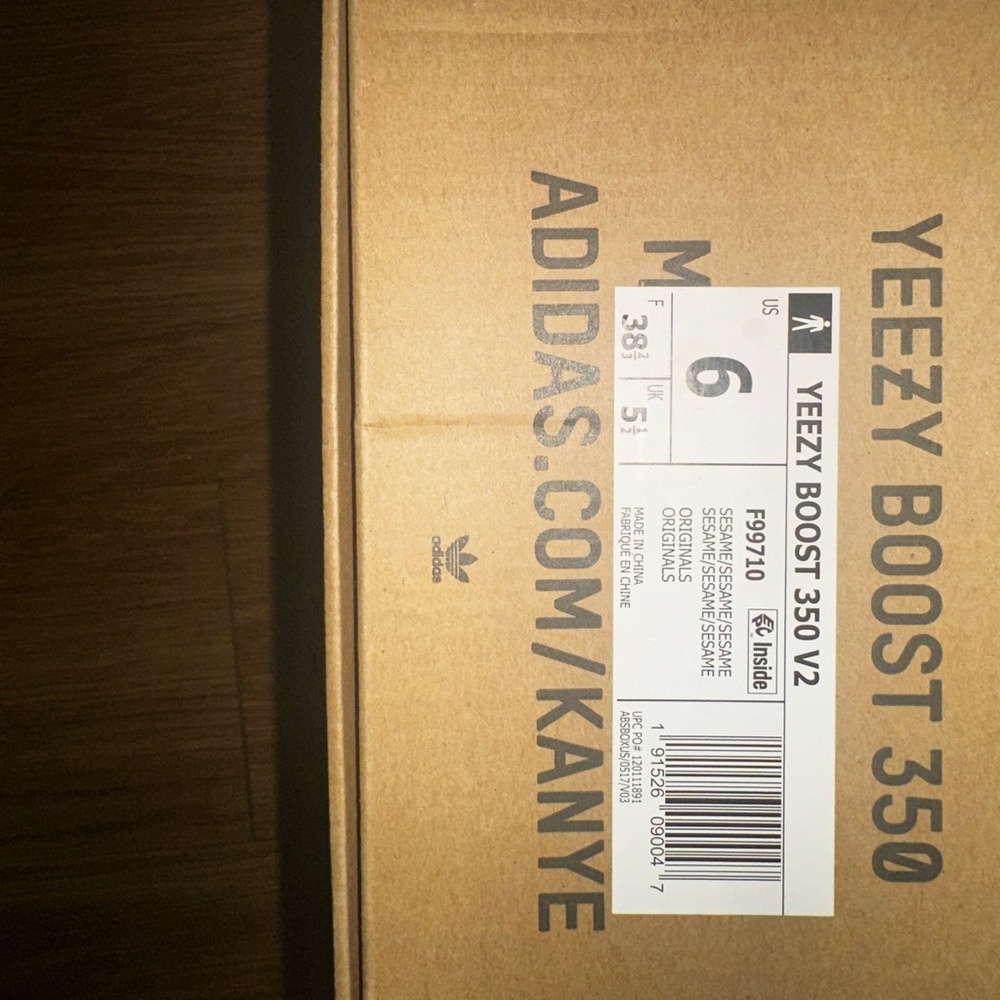 adidas Yeezy Boost 350 V2